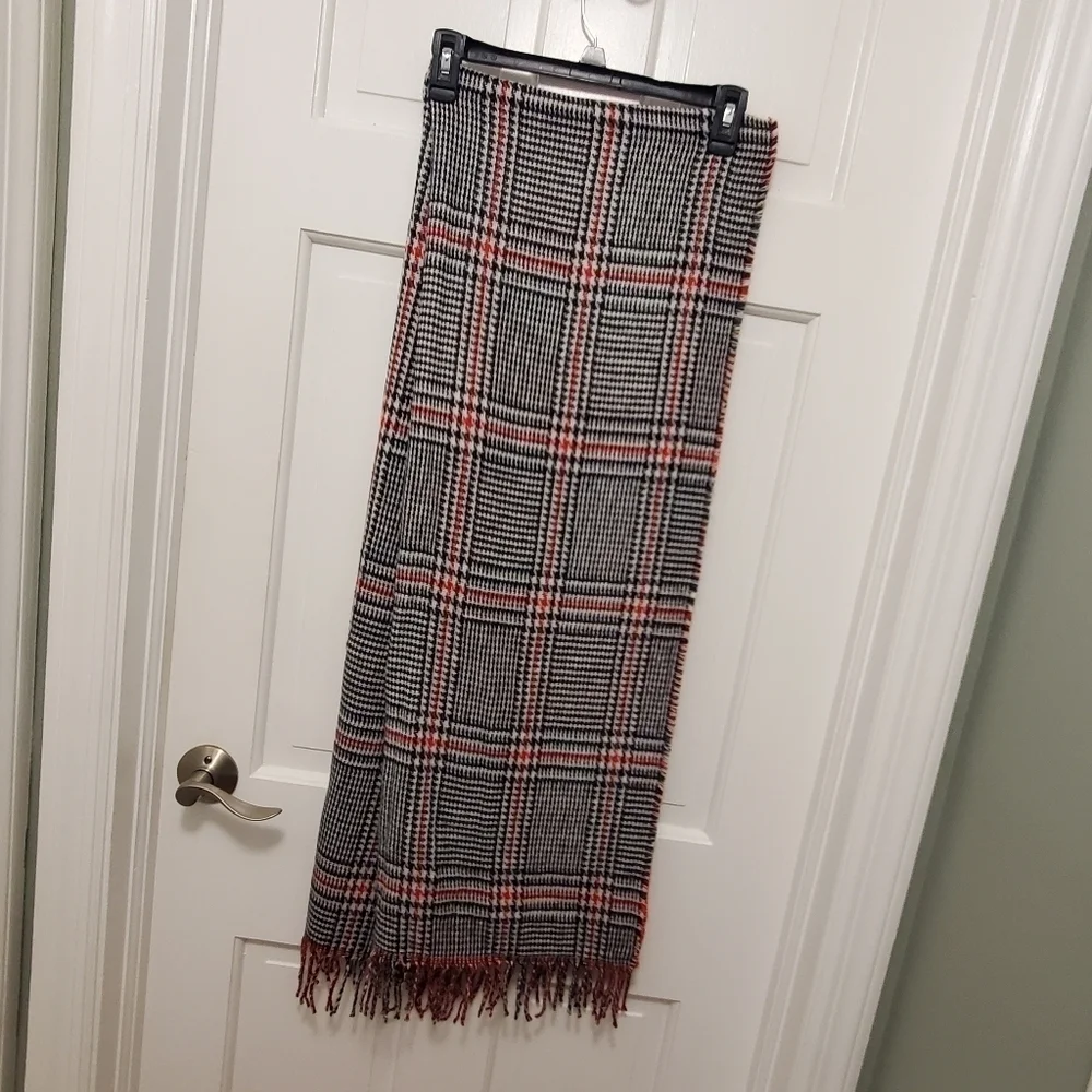 NWT Apt. 9 Reversible Large Wrap/Scarf TARTEN Plaid, Colorful, Warm